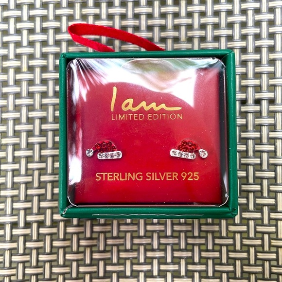 ⚜️I Am Sterling Silver Santa Hat Stud Earrings! NWT! - Picture 3 of 4